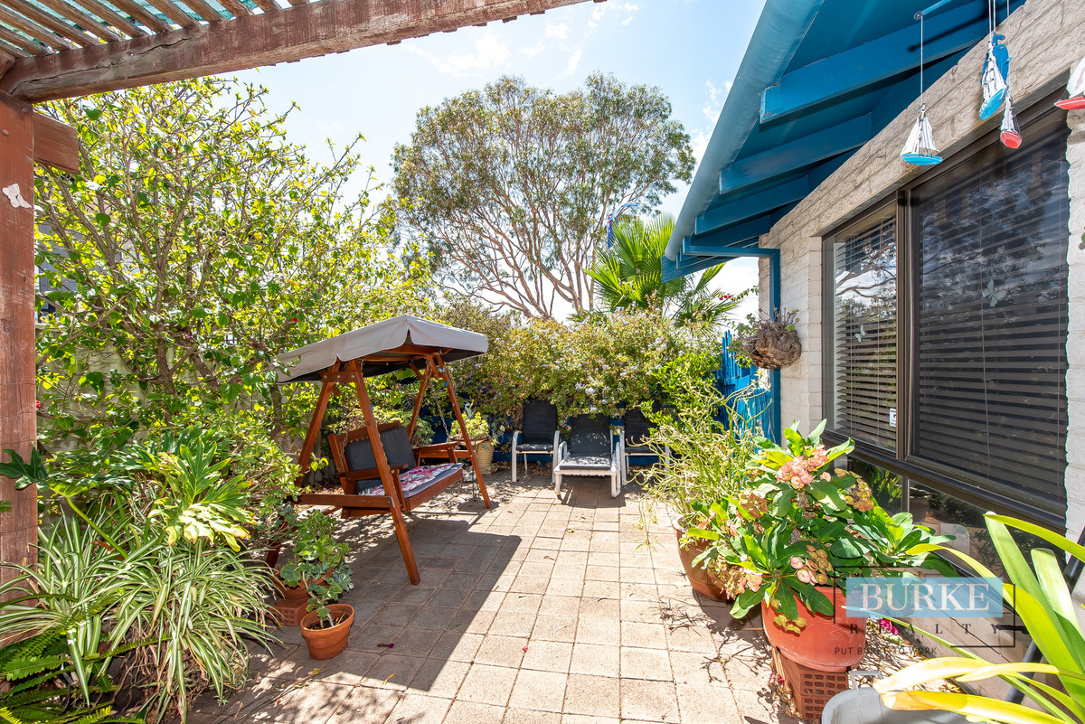 14 Greenhill Court, Kallaroo  WA  6025